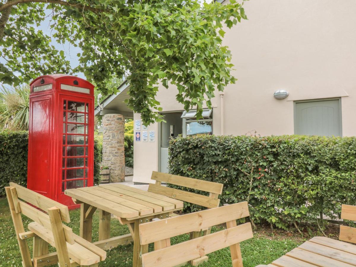 Birch Lodge Newton Abbot Buitenkant foto